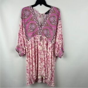 ❤️… Aakaa Boho Pink Paisley V-Neck Tunic Top